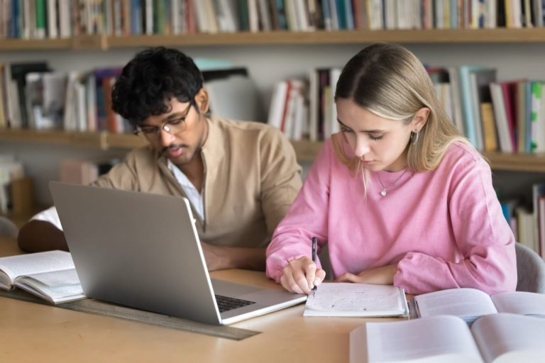 Adapting the 50/30/20 Budget Rule for Canadian Households